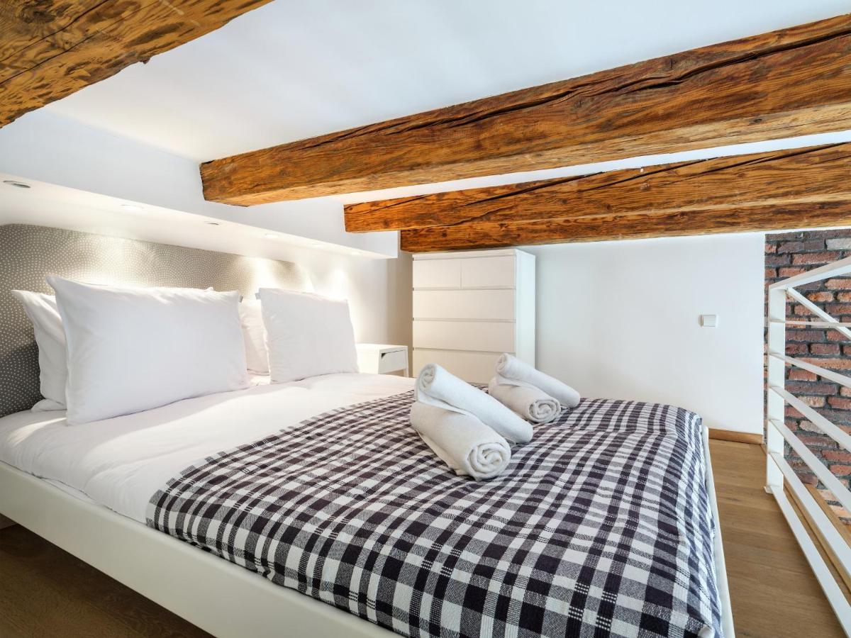 Tyzenhauz Apartments Comfort Краків Екстер'єр фото